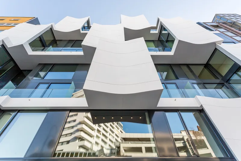 Exklusives Wohnen: Möblierte 2-Zimmer-Wohnung nahe dem KaDeWe — photo 1